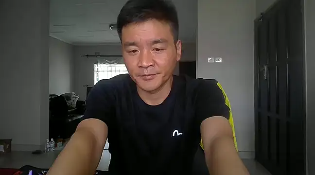 kisstoyousoon2024 online show from 01-02-25, 01:51