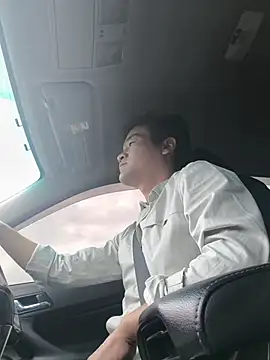 kisstoyousoon2024 online show from 12-23-25, 07:29