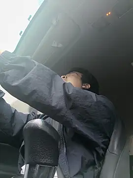 kisstoyousoon2024 online show from 12-17-25, 05:56