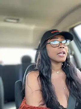 Blazerina online show from 10-29-25, 05:23