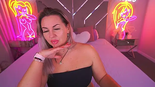 KiraCandyS online show from 11-24-25, 09:15