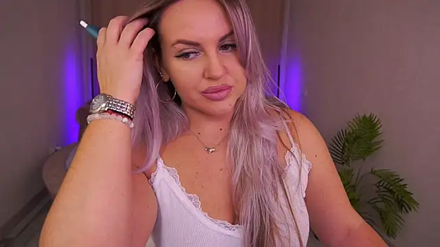 KiraCandyS online show from 10-29-25, 08:52