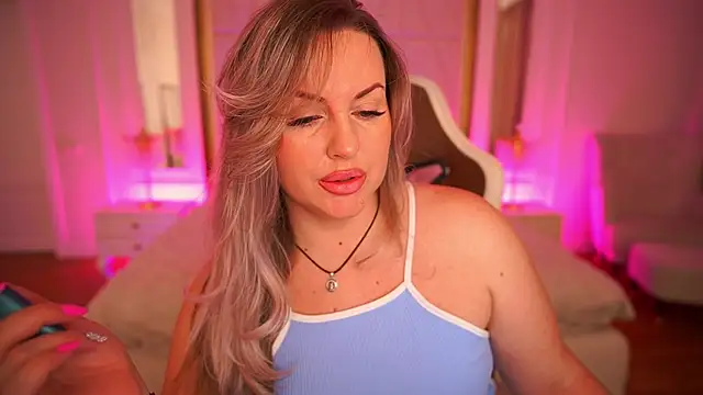 KiraCandyS online show from 02-08-26, 10:18