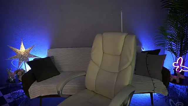 KiraCandyS online show from 06-08-26, 08:09