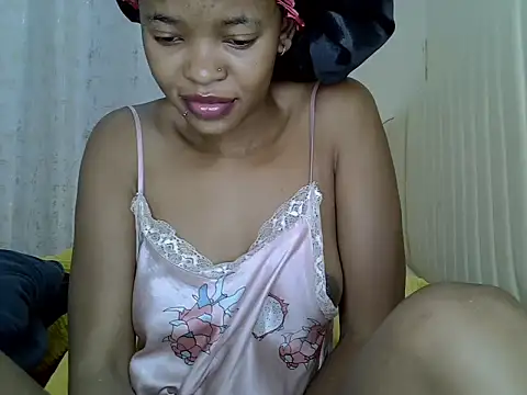 Snapshot of pretty_betty chatting on 05-14-26, 10:56 pretty betty online show from 05-14-26, 10:56