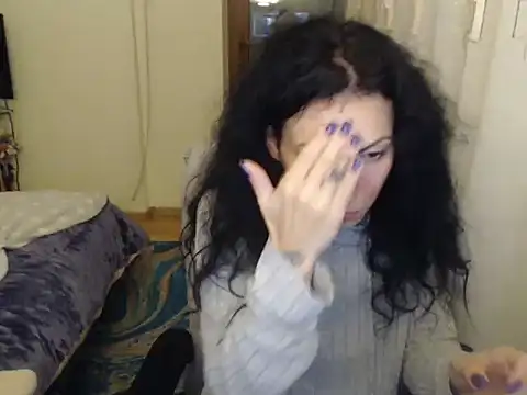 Snapshot of Emmatoo chatting on 12-14-25, 04:23 Emmatoo online show from 12-14-25, 04:23