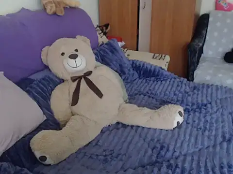 Snapshot of Emmatoo chatting on 01-15-26, 01:03 Emmatoo online show from 01-15-26, 01:03