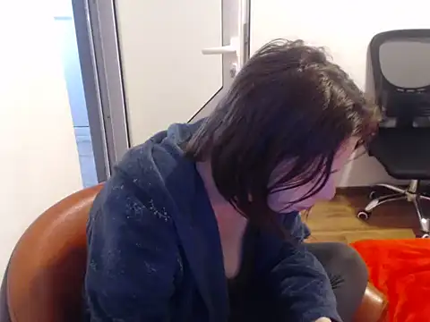 Emmatoo online show from 03-05-26, 07:43