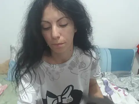 Snapshot of Emmatoo chatting on 06-28-26, 03:02 Emmatoo online show from 06-28-26, 03:02