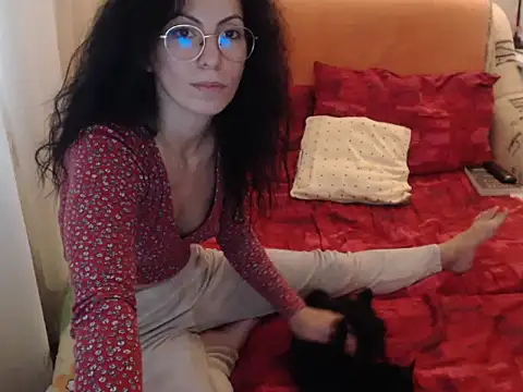 Snapshot of Emmatoo chatting on 11-20-25, 12:39 Emmatoo online show from 11-20-25, 12:39