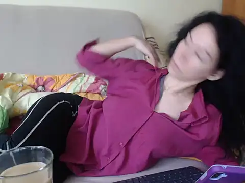 Snapshot of Emmatoo chatting on 02-26-26, 07:41 Emmatoo online show from 02-26-26, 07:41