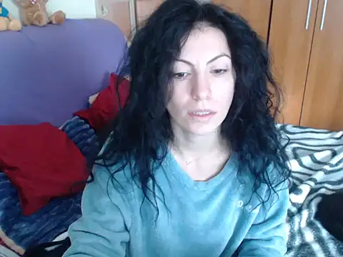 Snapshot of Emmatoo chatting on 01-10-26, 09:04 Emmatoo online show from 01-10-26, 09:04