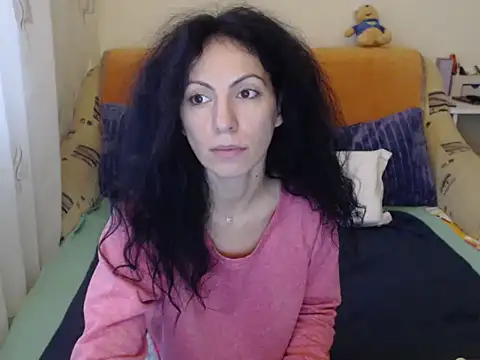 Snapshot of Emmatoo chatting on 12-01-25, 11:55 Emmatoo online show from 12-01-25, 11:55