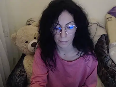 Snapshot of Emmatoo chatting on 01-05-26, 05:27 Emmatoo online show from 01-05-26, 05:27