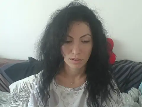 Snapshot of Emmatoo chatting on 06-14-26, 09:10 Emmatoo online show from 06-14-26, 09:10