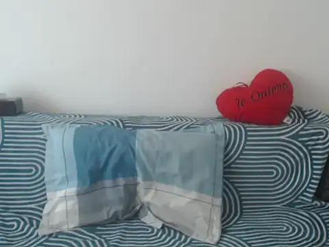 Snapshot of Emmatoo chatting on 06-08-26, 11:44 Emmatoo online show from 06-08-26, 11:44
