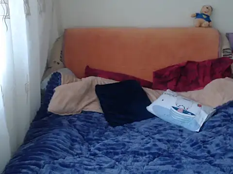 Snapshot of Emmatoo chatting on 11-23-25, 10:03 Emmatoo online show from 11-23-25, 10:03