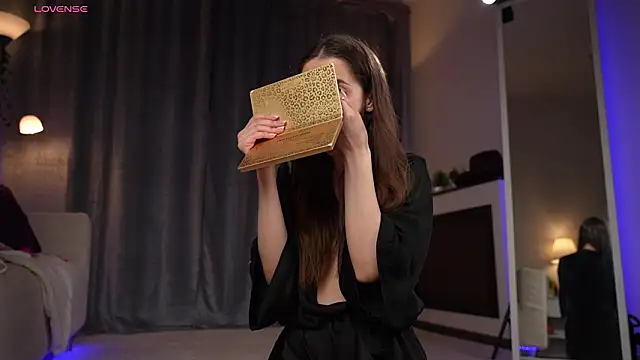 Snapshot of Amely_Young chatting on 02-28-26, 02:22 Amely Young online show from 02-28-26, 02:22