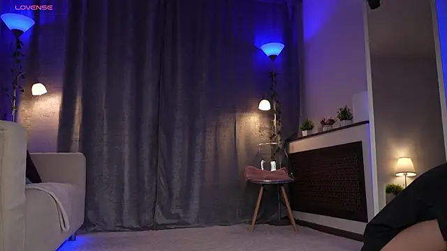 Snapshot of Amely_Young chatting on 02-06-26, 01:12 Amely Young online show from 02-06-26, 01:12