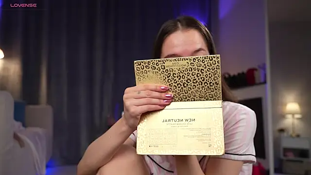 Amely Young online show from 10-11-25, 12:44