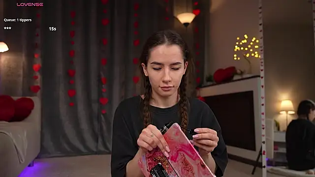 Snapshot of Amely_Young chatting on 02-15-26, 02:12 Amely Young online show from 02-15-26, 02:12