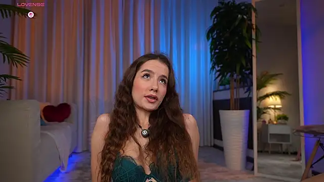 Snapshot of Amely_Young chatting on 07-30-26, 02:32 Amely Young online show from 07-30-26, 02:32