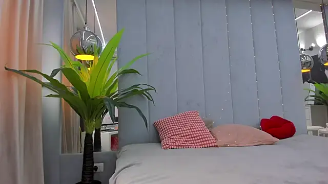 Jessy Jo online show from 03-23-25, 06:16