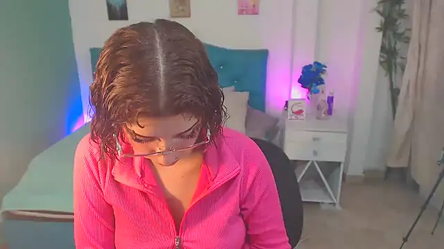 Snapshot of Cinthya-Gomez6 chatting on 03-03-25, 05:52 Cinthya-Gomez6 online show from 03-03-25, 05:52