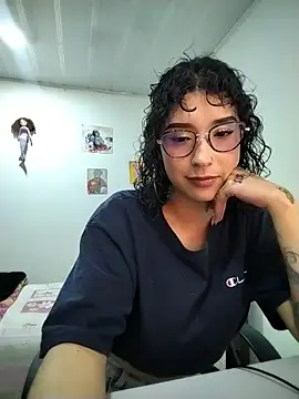 Snapshot of Cinthya-Gomez6 chatting on 06-23-26, 07:01 Cinthya-Gomez6 online show from 06-23-26, 07:01
