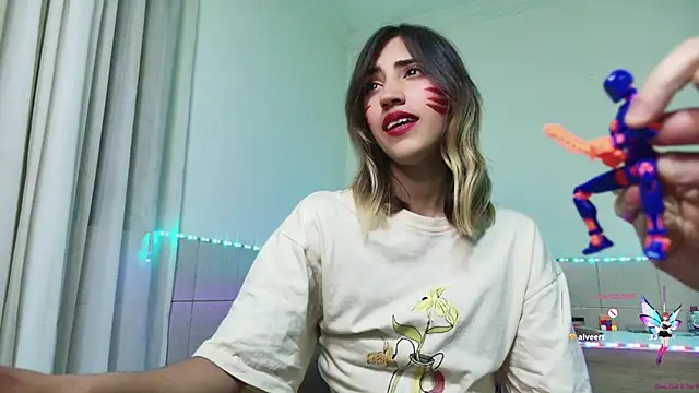 Snapshot of linnie_ chatting on 09-19-25, 07:01 linnie  online show from 09-19-25, 07:01