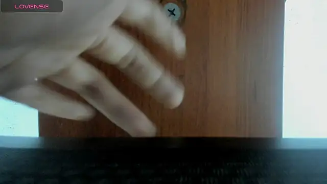 Snapshot of linnie_ chatting on 06-07-26, 09:42 linnie online show from 06-07-26, 09:42