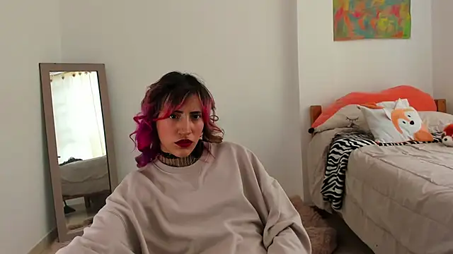 Snapshot of linnie_ chatting on 01-28-25, 12:43 linnie  online show from 01-28-25, 12:43