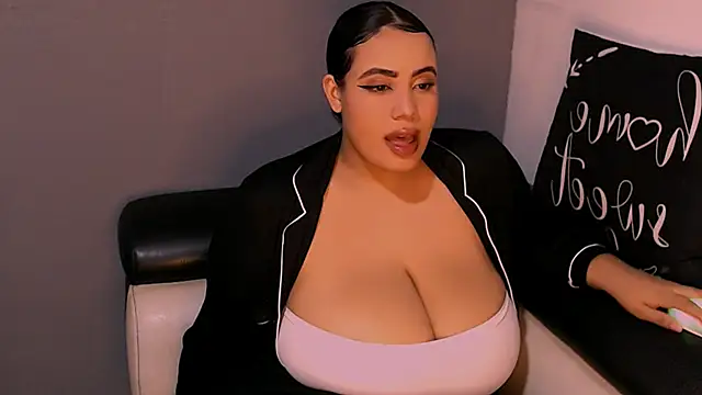 Emmacamille online show from 11-27-25, 11:27