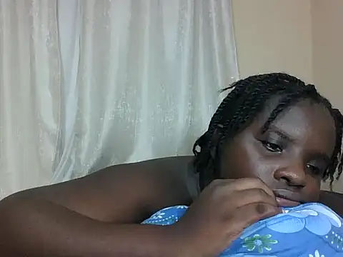 hotebbbyy online show from 12-15-25, 02:17