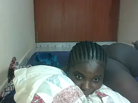 hotebbbyy online show from 04-23-26, 12:50
