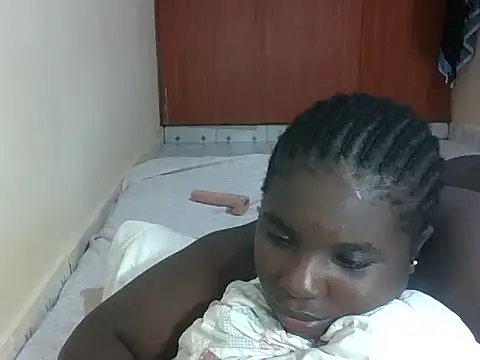 hotebbbyy online show from 05-03-26, 06:44