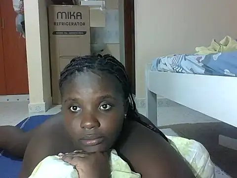 hotebbbyy online show from 01-18-26, 05:05