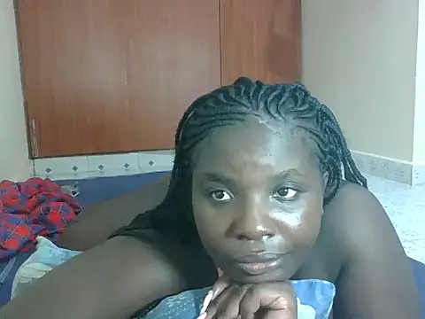 hotebbbyy online show from 03-25-26, 05:23