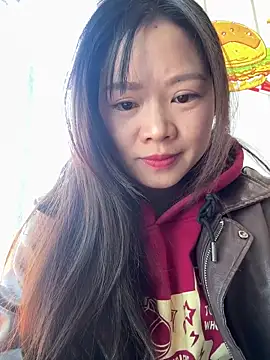 Snapshot of Hellen_111 chatting on 11-29-25, 04:23 Hellen 111 online show from 11-29-25, 04:23