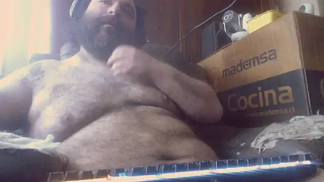 Snapshot of hairyhulk chatting on 10-27-25, 05:36 hairyhulk online show from 10-27-25, 05:36
