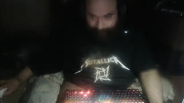 Snapshot of hairyhulk chatting on 06-11-26, 12:32 hairyhulk online show from 06-11-26, 12:32