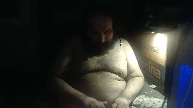 Snapshot of hairyhulk chatting on 06-03-26, 10:47 hairyhulk online show from 06-03-26, 10:47