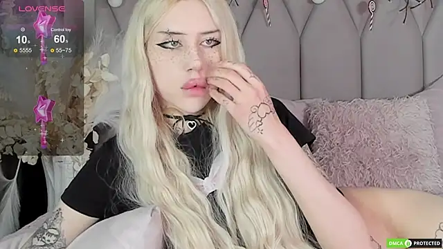 Snapshot of Joy_Barker chatting on 01-17-26, 03:32 Joy Barker online show from 01-17-26, 03:32