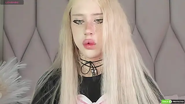 Joy Barker online show from 11-30-25, 01:56