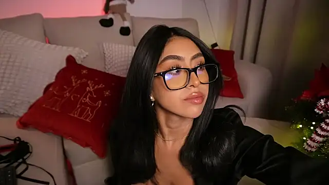 Sara albrecht online show from 12-14-25, 03:02