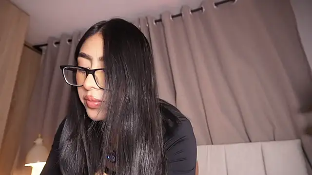 Sara albrecht online show from 03-04-26, 03:36