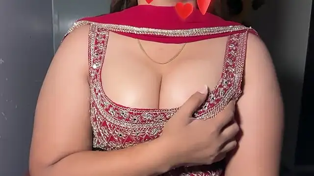 Snapshot of KhwahisHH chatting on 06-07-26, 04:45 KhwahisHH online show from 06-07-26, 04:45
