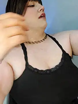 ItsNaiixa online show from 12-05-25, 09:23