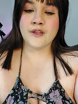 ItsNaiixa online show from 12-18-25, 08:56