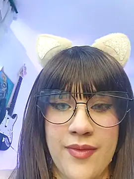 ItsNaiixa online show from 02-23-25, 06:01